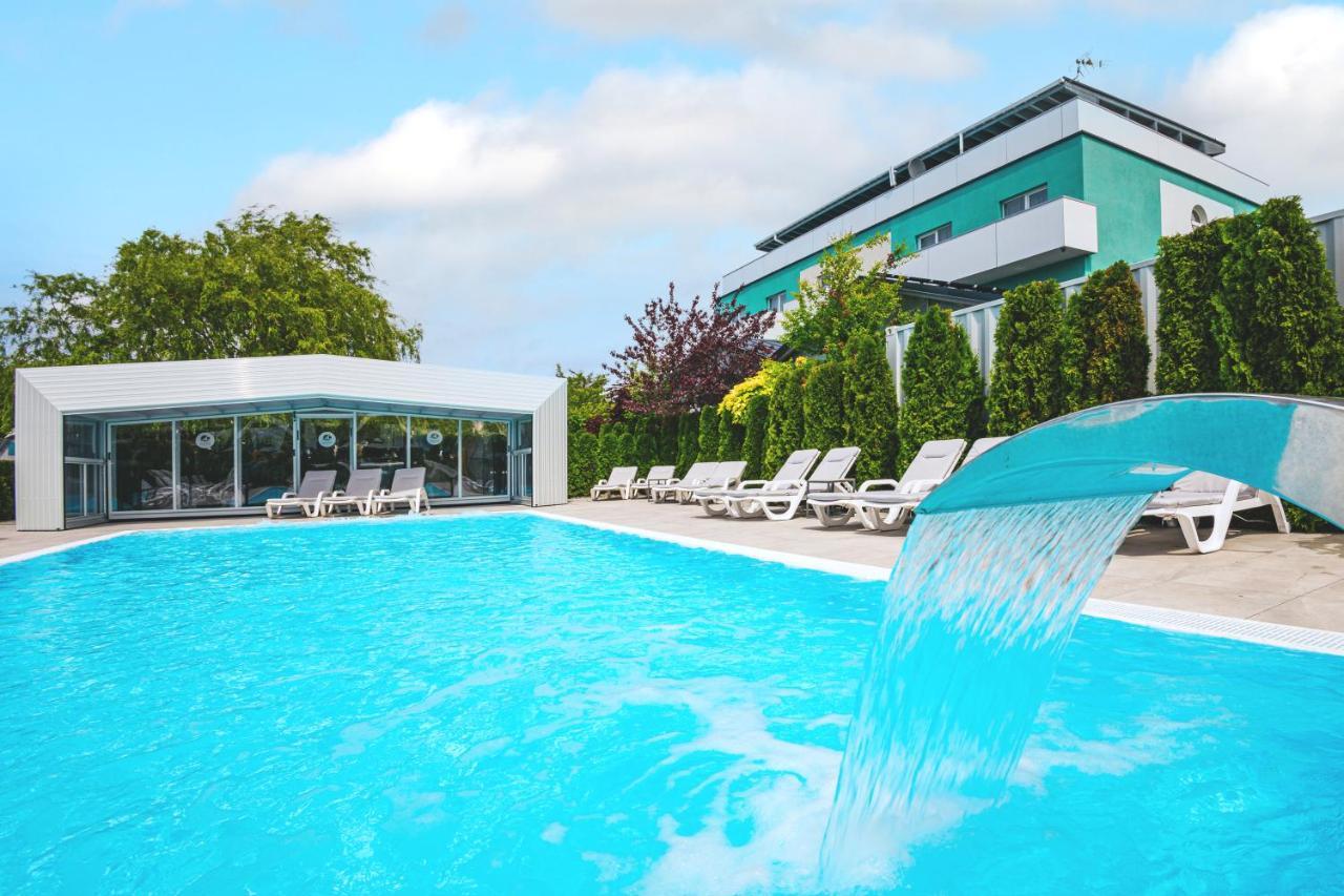 Отель Osrodek Sea Star Premium Сарбиново Экстерьер фото